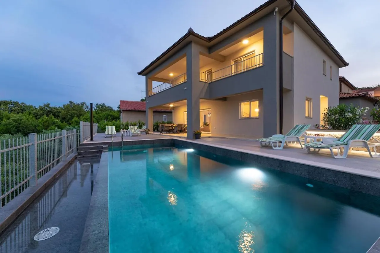 فيلة Vila Petra With Sea View ريسيكا